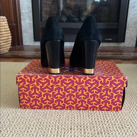 Black Maddie Pump - Kid Suede - Picture 3 of 4